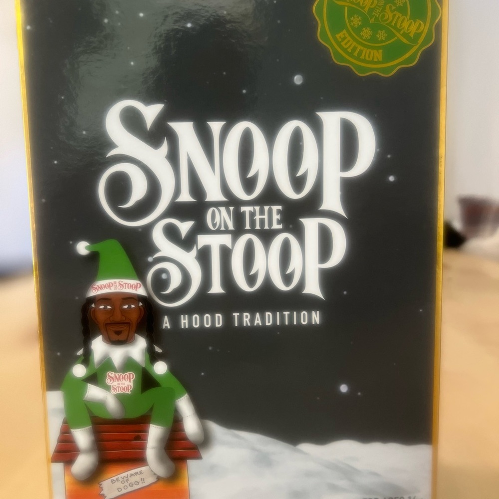 Snoop on the Stoop Holiday Figure